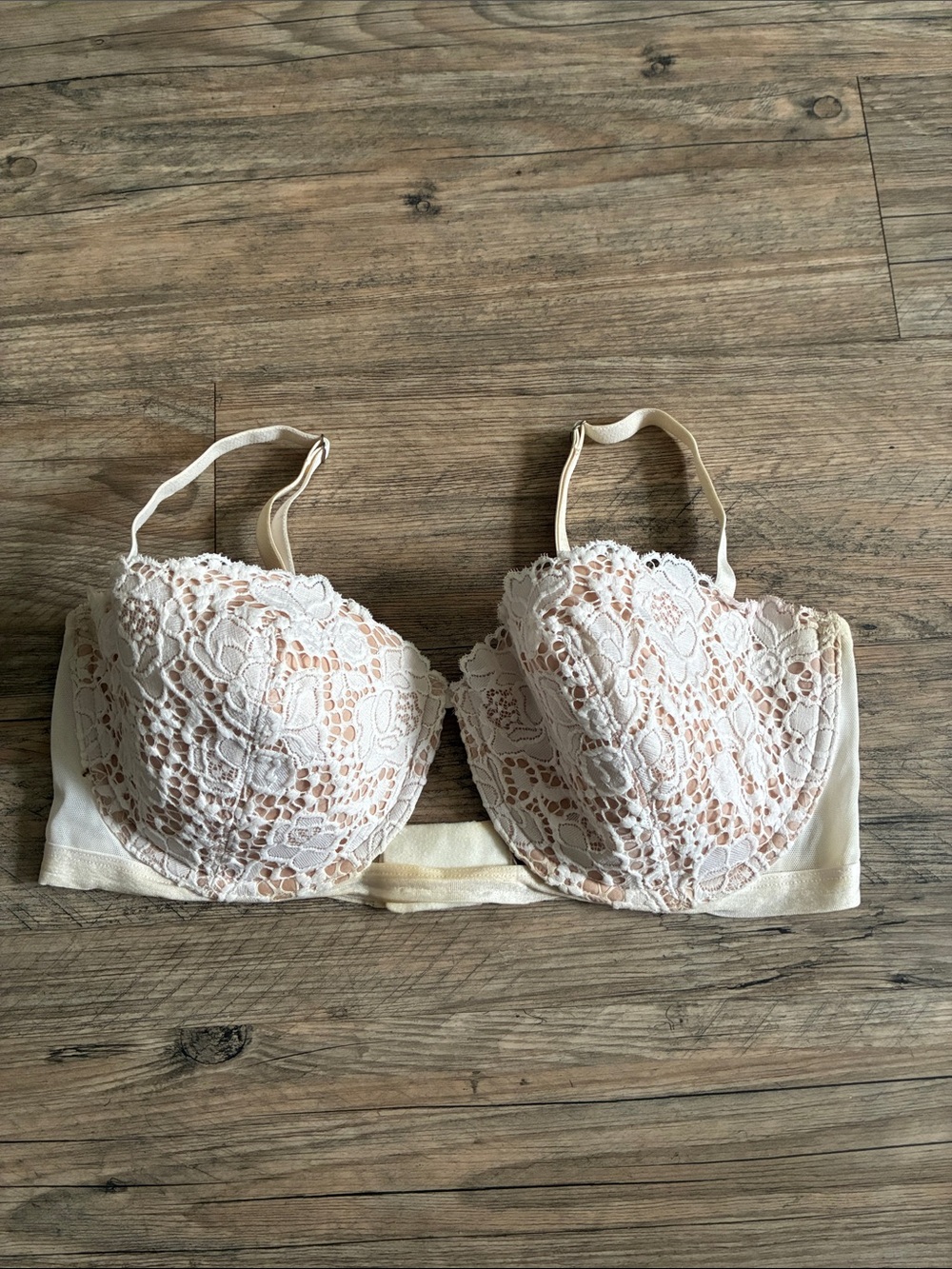 Very Sexy Women's Lace Underwire Bra in Ivory Cream - Victoria’s Secret